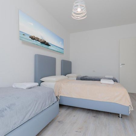 Wave Island! Luxury Resort A Jesolo - Piscina E Park Free! Ngoại thất bức ảnh