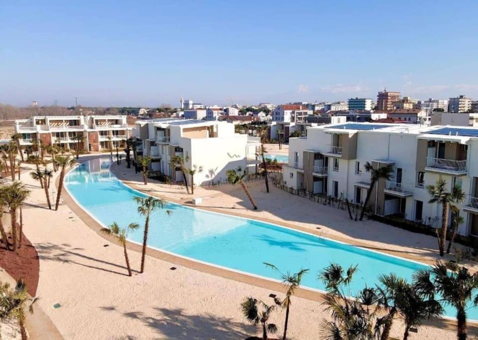 Wave Island! Luxury Resort A Jesolo - Piscina E Park Free! Ngoại thất bức ảnh