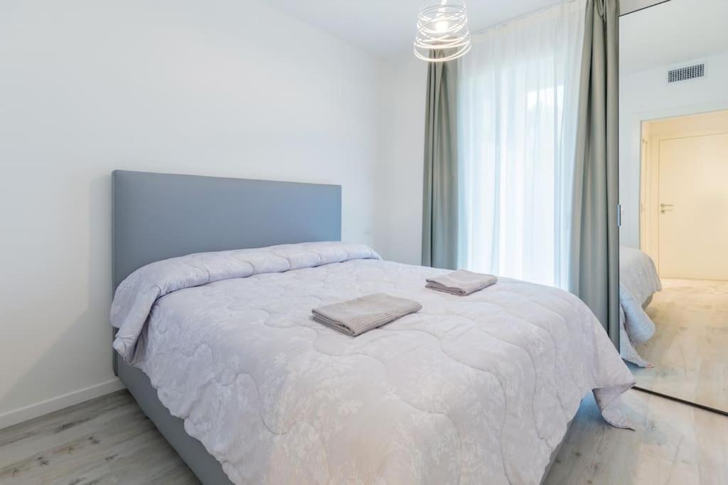 Wave Island! Luxury Resort A Jesolo - Piscina E Park Free! Ngoại thất bức ảnh