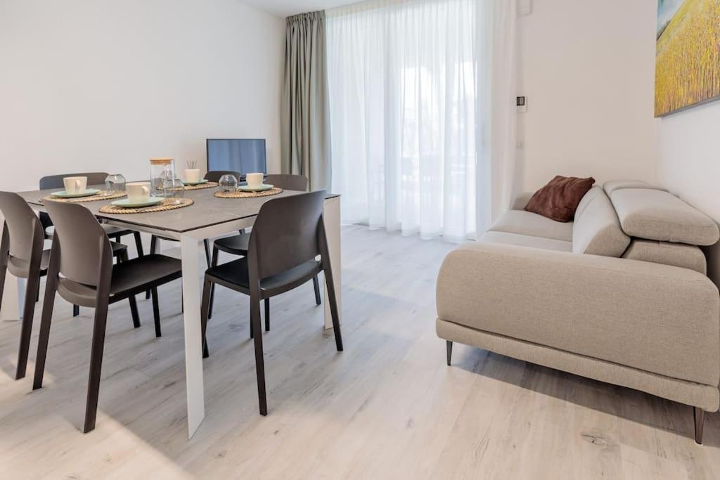 Wave Island! Luxury Resort A Jesolo - Piscina E Park Free! Ngoại thất bức ảnh